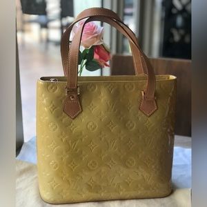 💯% Authentic LV Vernis Houston Bag